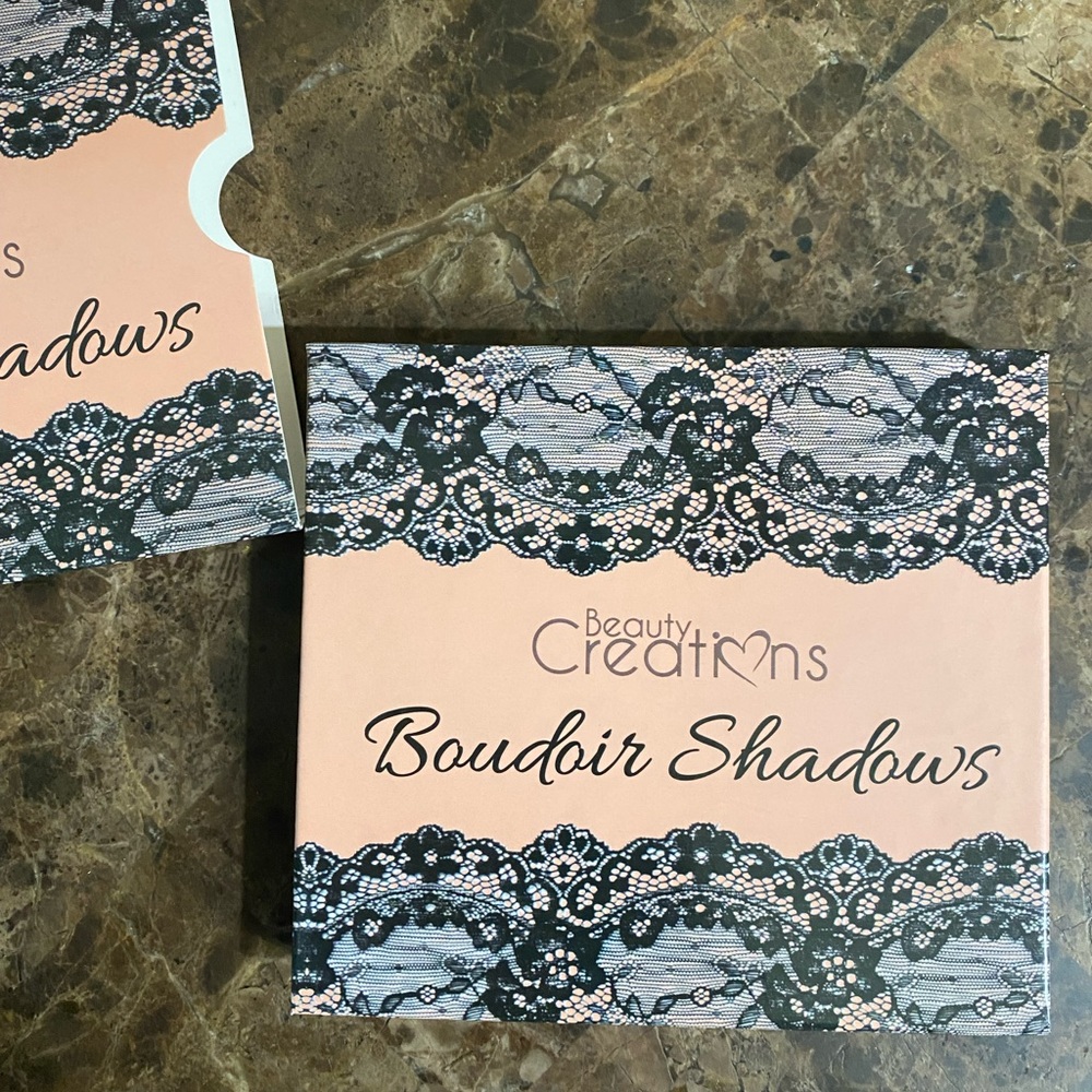💸 SOLD - Beauty Creations eyeshadow palette